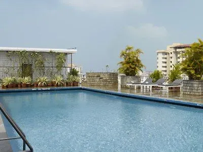 Hotel Abad Plaza Kochi 4*,