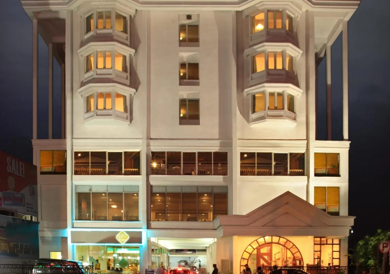 Hotel Abad Plaza Kochi
