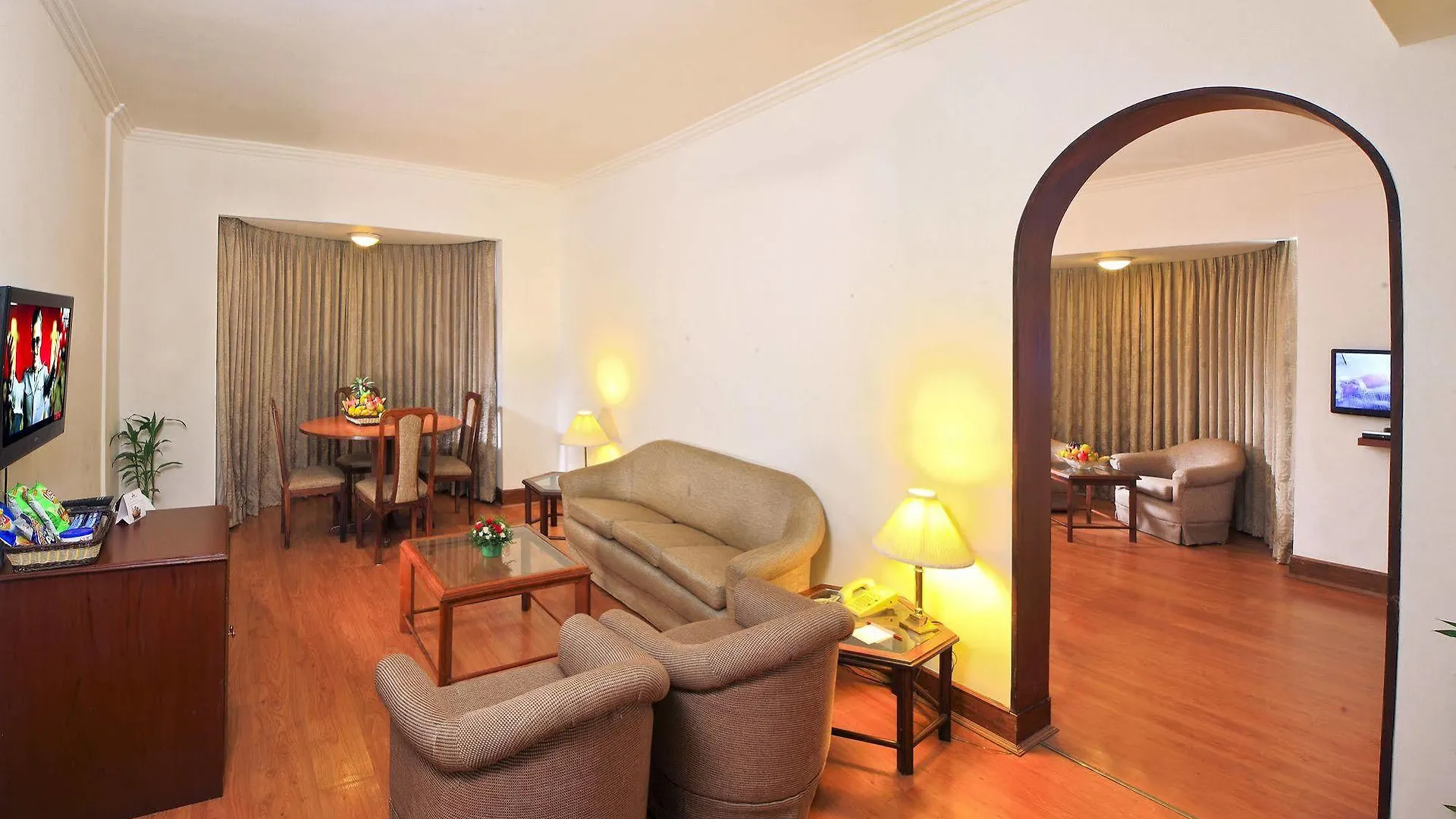 Hotel Abad Plaza Kochi