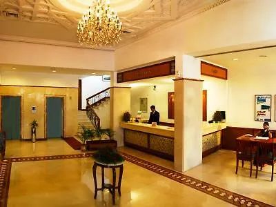 Hotel Abad Plaza Kochi